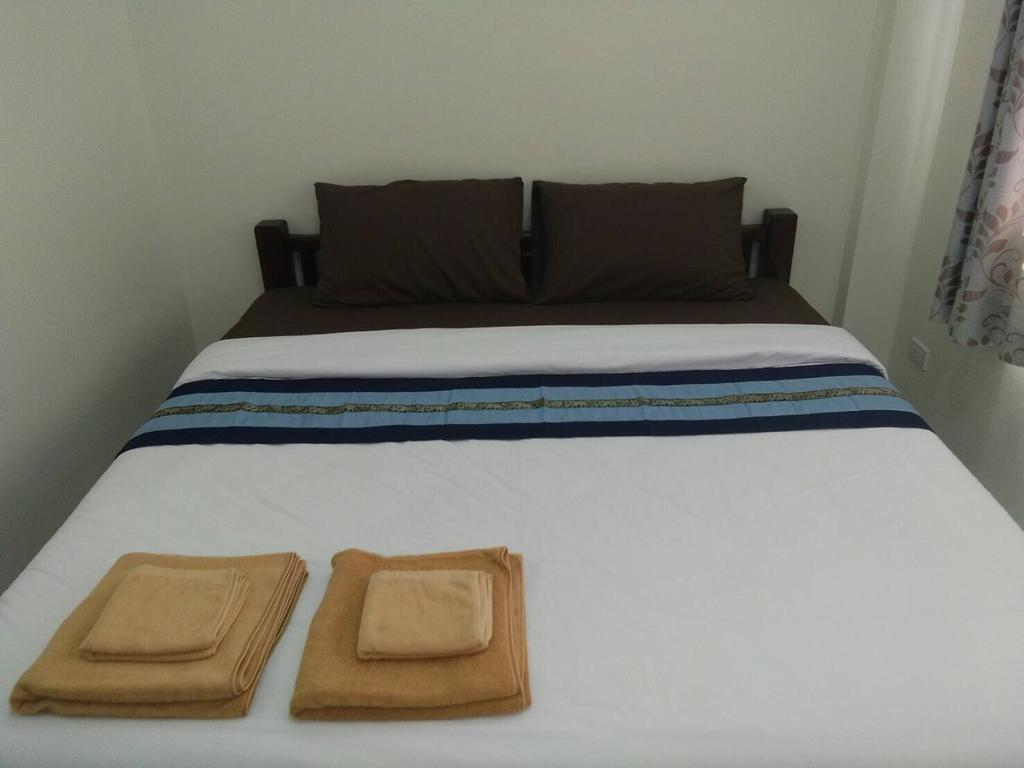Hotel Reun Pon Aek Chiang Rai Esterno foto