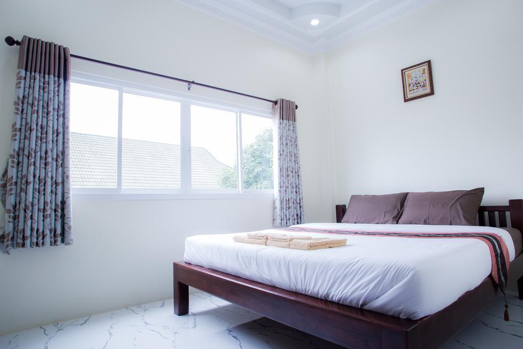 Hotel Reun Pon Aek Chiang Rai Esterno foto