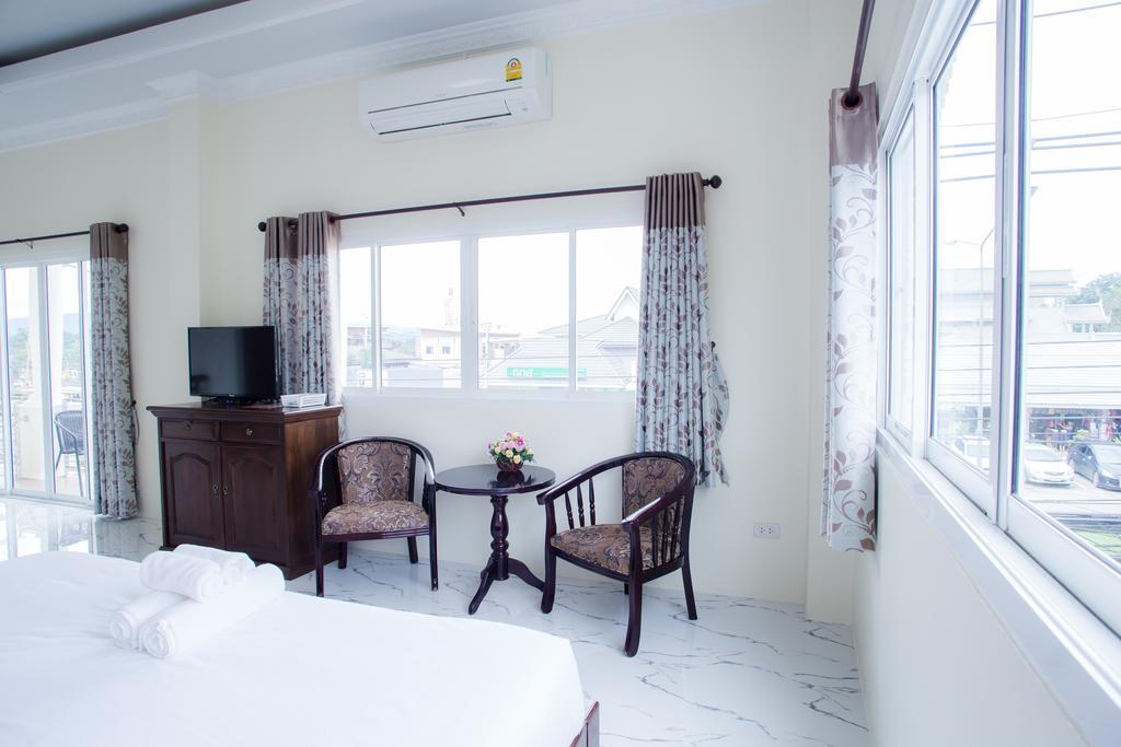 Hotel Reun Pon Aek Chiang Rai Esterno foto