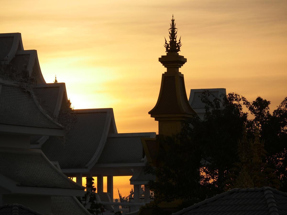 Hotel Reun Pon Aek Chiang Rai Esterno foto