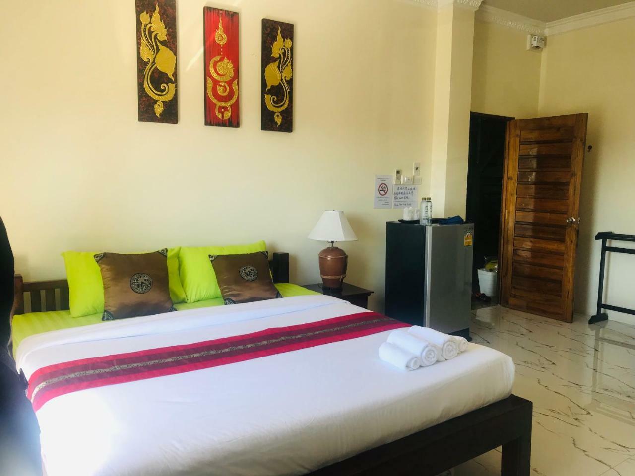 Hotel Reun Pon Aek Chiang Rai Esterno foto