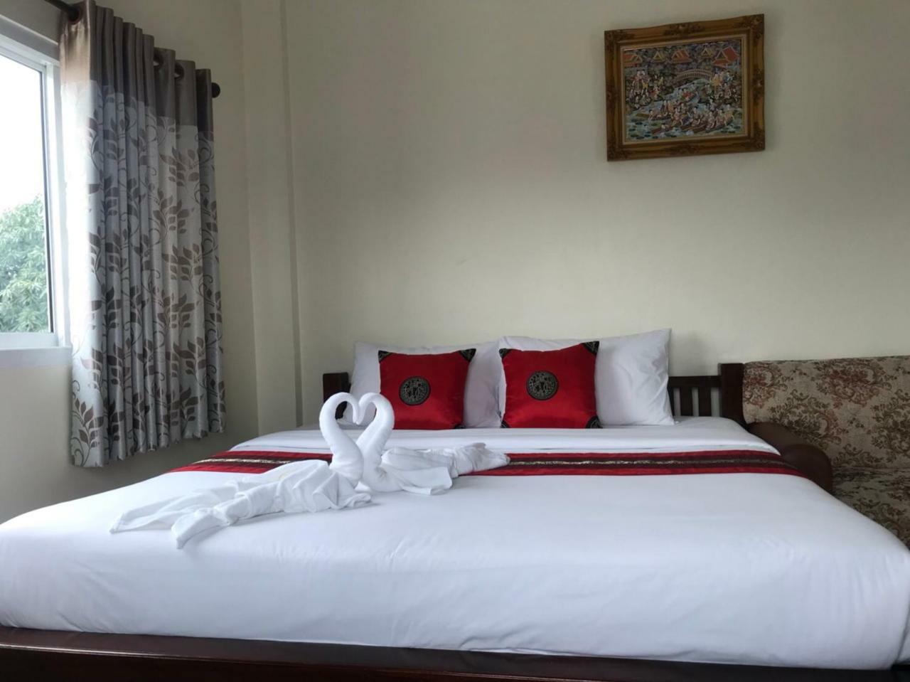 Hotel Reun Pon Aek Chiang Rai Esterno foto