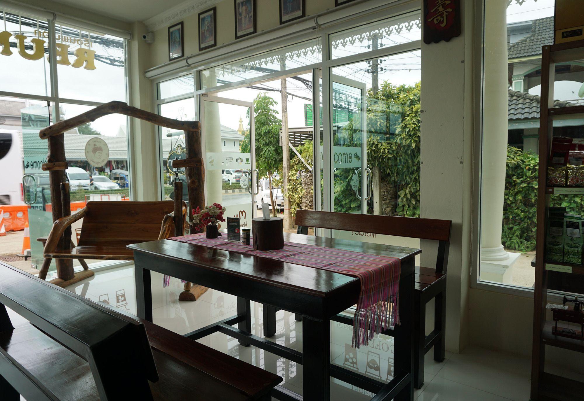 Hotel Reun Pon Aek Chiang Rai Esterno foto