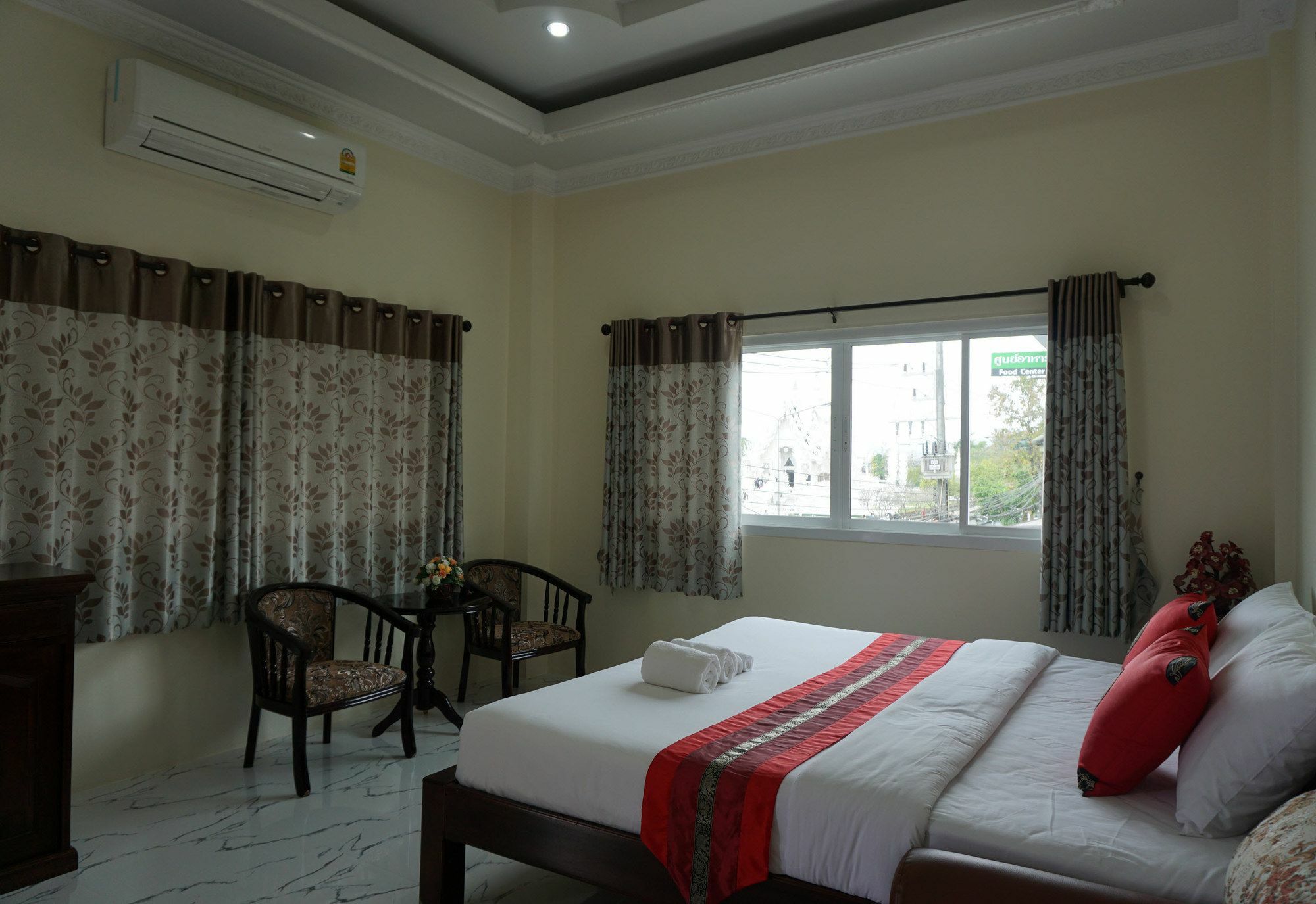 Hotel Reun Pon Aek Chiang Rai Esterno foto